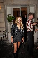 Lila Grace Moss-Hack Leaving Siena Restaurant - Paris