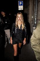 Lila Grace Moss-Hack Leaving Siena Restaurant - Paris