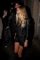 Lila Grace Moss-Hack Leaving Siena Restaurant - Paris