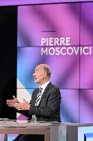 Pierre Moscovici On Dimanche En Politique - Paris