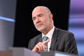 Pierre Moscovici On Dimanche En Politique - Paris