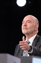 Pierre Moscovici On Dimanche En Politique - Paris