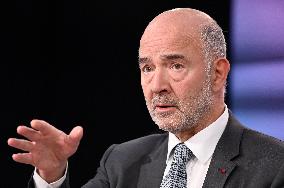 Pierre Moscovici On Dimanche En Politique - Paris