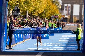 Ethiopian Runners Dominate The 50th Berlin Marathon