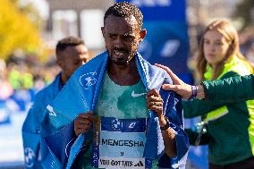 Ethiopian Runners Dominate The 50th Berlin Marathon