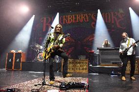 Blackberry Smoke, Charlie Starr performs at l'Olympia - Paris