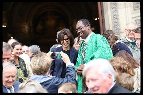 Rachida Dati at a mass Rachida Dati during a mass at Saint Francois Xavier's Church - Paris