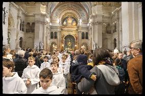 Rachida Dati at a mass Rachida Dati during a mass at Saint Francois Xavier's Church - Paris