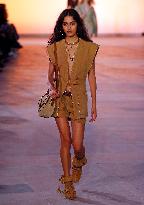 PFW - Isabel Marant Runway