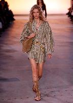 PFW - Isabel Marant Runway