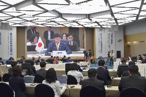 Trilateral environment meeting on Jeju Island