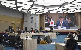 Trilateral environment meeting on Jeju Island