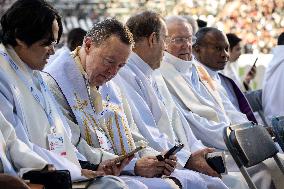 Pope Francis Leads Mass At King Baudouin Stadium - Brussels