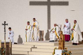 Pope Francis Leads Mass At King Baudouin Stadium - Brussels