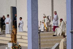 Pope Francis Leads Mass At King Baudouin Stadium - Brussels