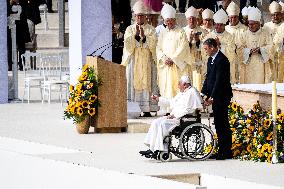 Pope Francis Leads Mass At King Baudouin Stadium - Brussels