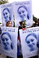 Tribute To Philippine, A 19-Year-Old Student Found Dead - Paris