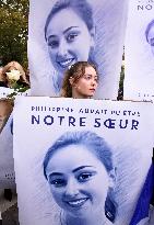 Tribute To Philippine, A 19-Year-Old Student Found Dead - Paris