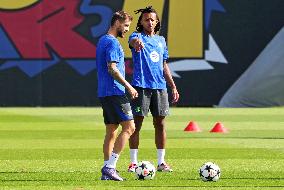 FC Barcelona Training Session