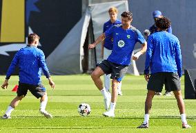 FC Barcelona Training Session