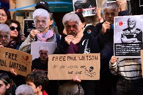 Protesters For The Release Of Paul Watson