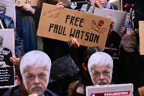 Protesters For The Release Of Paul Watson