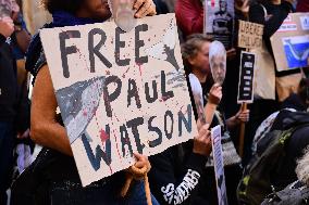 Protesters For The Release Of Paul Watson