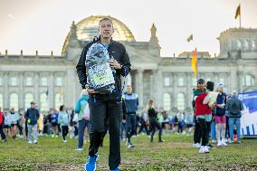 Berlin Celebrates The 50th Edition Of The Marathon