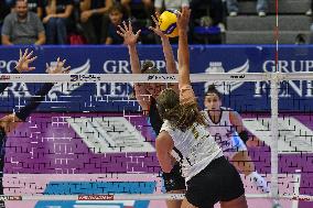 International Trophie ''Una Squadra Per Un Sorriso'':  Final 1°-2° Reale Mutua Fenera Chieri '76 V VakifBank Spor Kulubu