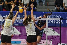 International Trophie ''Una Squadra Per Un Sorriso'':  Final 1°-2° Reale Mutua Fenera Chieri '76 V VakifBank Spor Kulubu