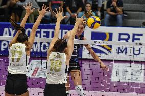 International Trophie ''Una Squadra Per Un Sorriso'':  Final 1°-2° Reale Mutua Fenera Chieri '76 V VakifBank Spor Kulubu