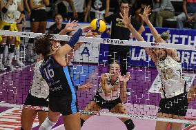 International Trophie ''Una Squadra Per Un Sorriso'':  Final 1°-2° Reale Mutua Fenera Chieri '76 V VakifBank Spor Kulubu