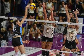 International Trophie ''Una Squadra Per Un Sorriso'':  Final 1°-2° Reale Mutua Fenera Chieri '76 V VakifBank Spor Kulubu