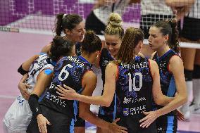 International Trophie ''Una Squadra Per Un Sorriso'':  Final 1°-2° Reale Mutua Fenera Chieri '76 V VakifBank Spor Kulubu