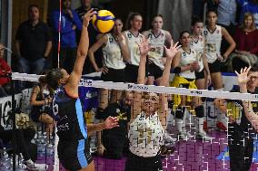 International Trophie ''Una Squadra Per Un Sorriso'':  Final 1°-2° Reale Mutua Fenera Chieri '76 V VakifBank Spor Kulubu