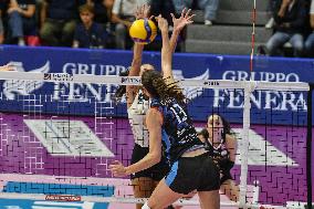 International Trophie ''Una Squadra Per Un Sorriso'':  Final 1°-2° Reale Mutua Fenera Chieri '76 V VakifBank Spor Kulubu