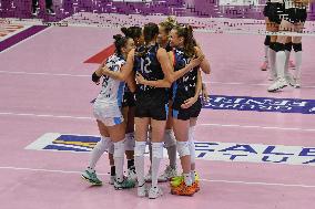 International Trophie ''Una Squadra Per Un Sorriso'':  Final 1°-2° Reale Mutua Fenera Chieri '76 V VakifBank Spor Kulubu