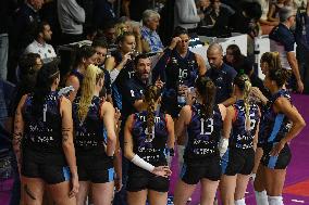 International Trophie ''Una Squadra Per Un Sorriso'':  Final 1°-2° Reale Mutua Fenera Chieri '76 V VakifBank Spor Kulubu