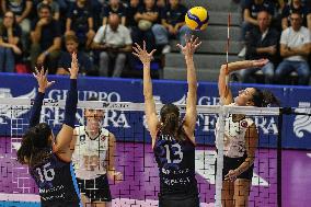 International Trophie ''Una Squadra Per Un Sorriso'':  Final 1°-2° Reale Mutua Fenera Chieri '76 V VakifBank Spor Kulubu