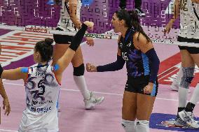 International Trophie ''Una Squadra Per Un Sorriso'':  Final 1°-2° Reale Mutua Fenera Chieri '76 V VakifBank Spor Kulubu