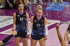 International Trophie ''Una Squadra Per Un Sorriso'':  Final 1°-2° Reale Mutua Fenera Chieri '76 V VakifBank Spor Kulubu