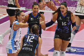 International Trophie ''Una Squadra Per Un Sorriso'':  Final 1°-2° Reale Mutua Fenera Chieri '76 V VakifBank Spor Kulubu