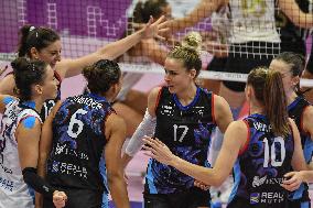 International Trophie ''Una Squadra Per Un Sorriso'':  Final 1°-2° Reale Mutua Fenera Chieri '76 V VakifBank Spor Kulubu