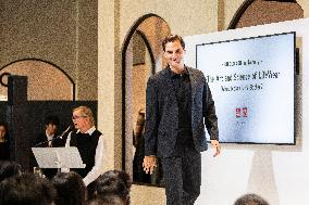 Roger Federer At UNIQLO Press Conference - Paris