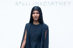 PFW Stella Mc Cartney Front Row