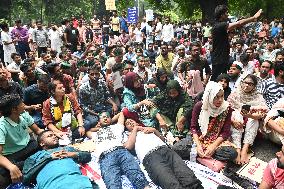 Job Seekers Demonstrated Demanding To Raise The Age Limit For Government Jobs In Dhaka.