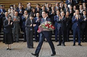 Japan PM Kishida to be succeeded by Ishiba