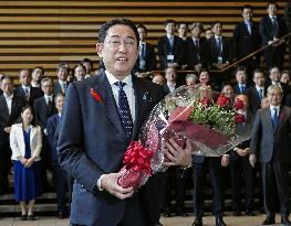 Japan PM Kishida to be succeeded by Ishiba