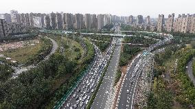 Congestion on The Xi 'an Section of the Baotou - Maoming Expressway in Xi 'an