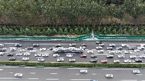 Congestion on The Xi 'an Section of the Baotou - Maoming Expressway in Xi 'an